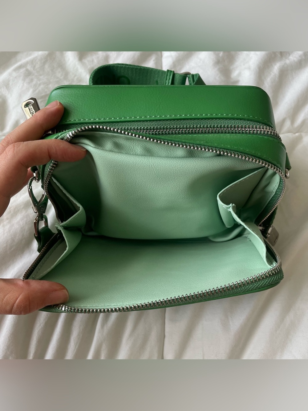 Valentino by Mario Valentino Spa Green Logo Belt Bag - Picture 9 of 16